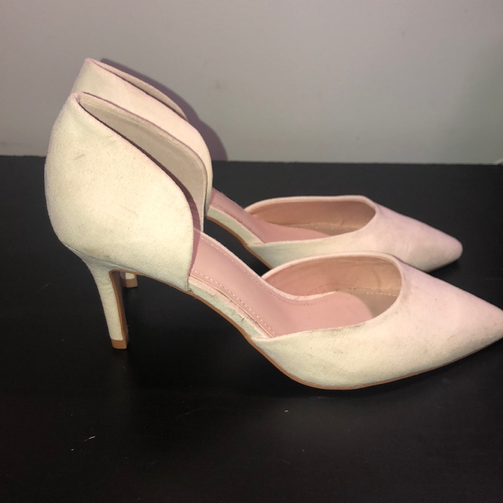 Heels - Picture 2 of 2